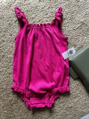 Old Navy Hot Pink Ribbed Baby One-Piece Bodysuit